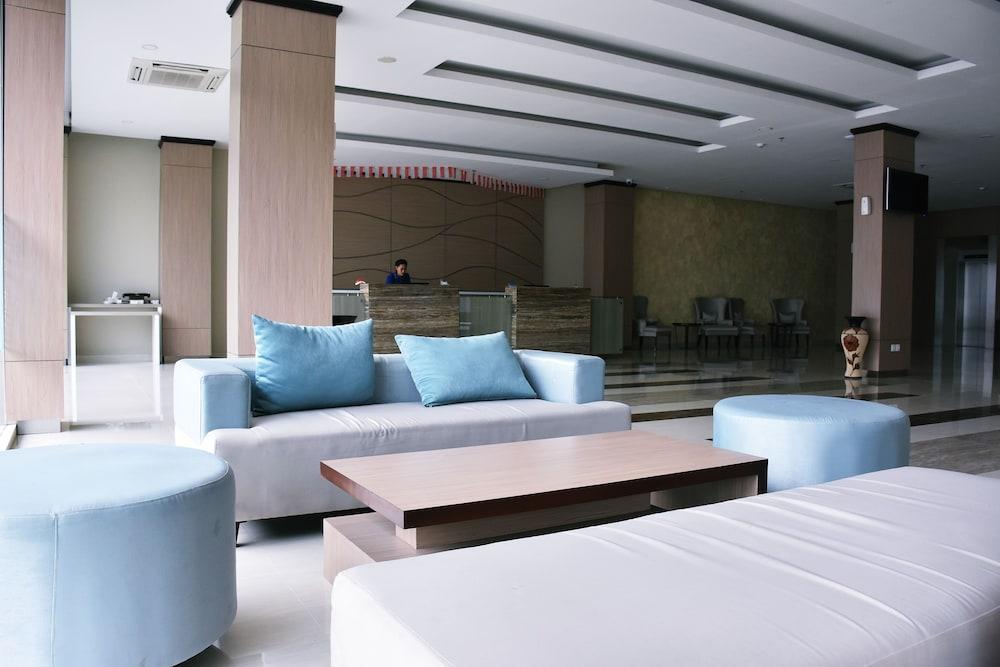 Terraz Tree Hotel Джакарта Екстер'єр фото