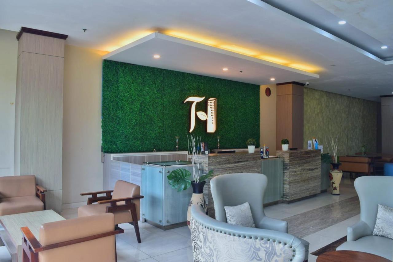Terraz Tree Hotel Джакарта Екстер'єр фото