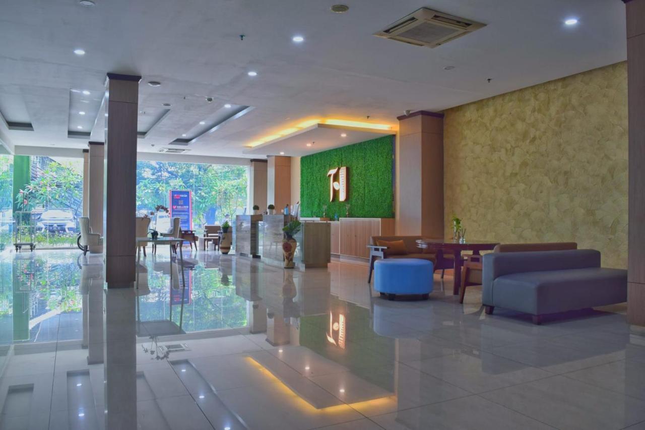 Terraz Tree Hotel Джакарта Екстер'єр фото