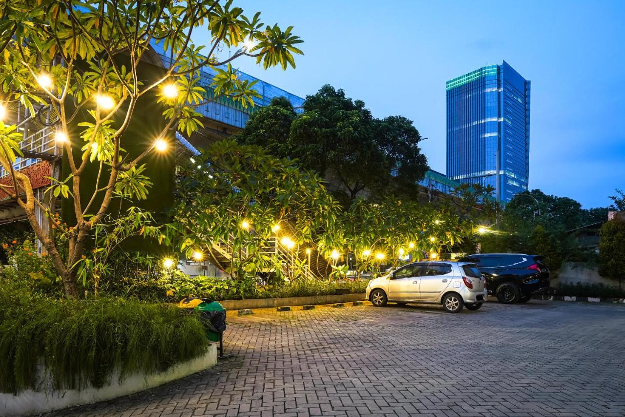 Terraz Tree Hotel Джакарта Екстер'єр фото
