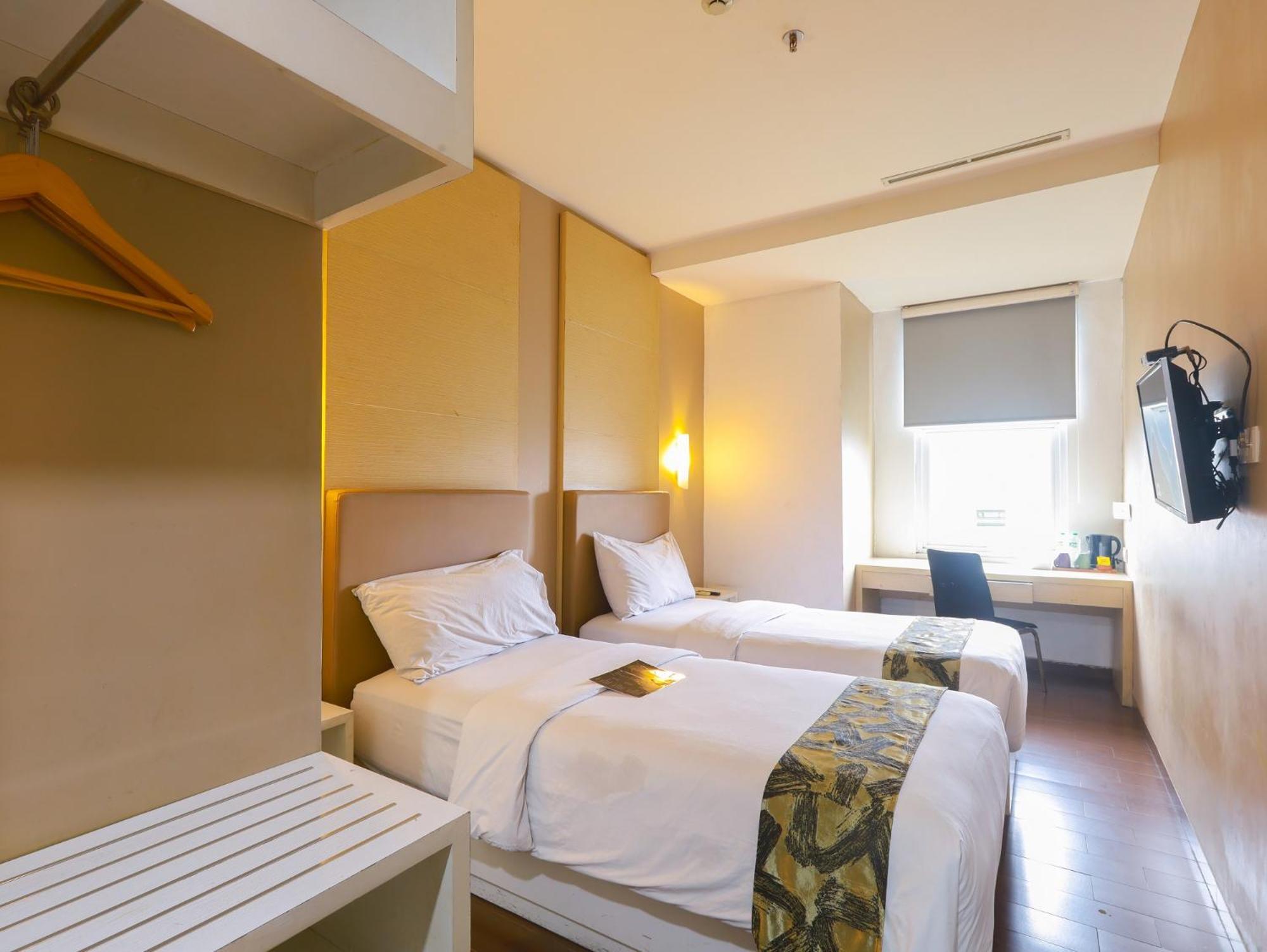 Terraz Tree Hotel Джакарта Екстер'єр фото
