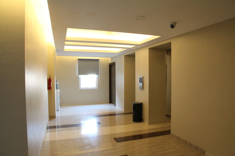 Terraz Tree Hotel Джакарта Екстер'єр фото